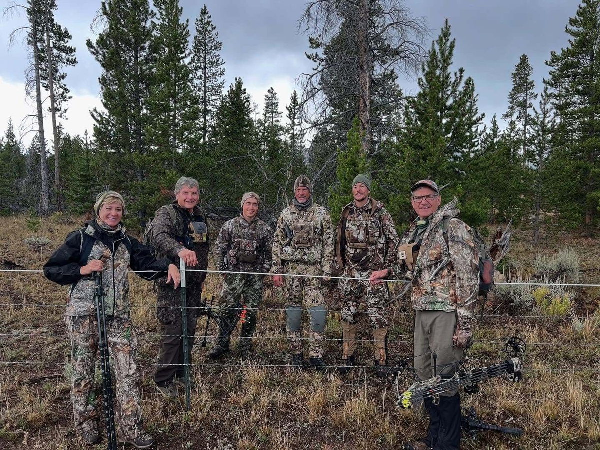 Guided Hunts Happy hunting party in the mountains of Colorado